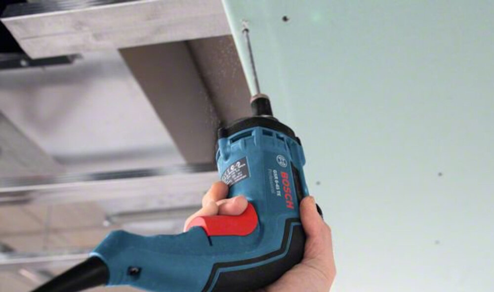 Wkrętarka BOSCH GSR 6-45 TE Professional akumulator Li-Ion o mocy 701 W maksymalny moment obrotowy 12 Nm połączenie wysokiej wydajności i niskiej wagi 1,4 kg