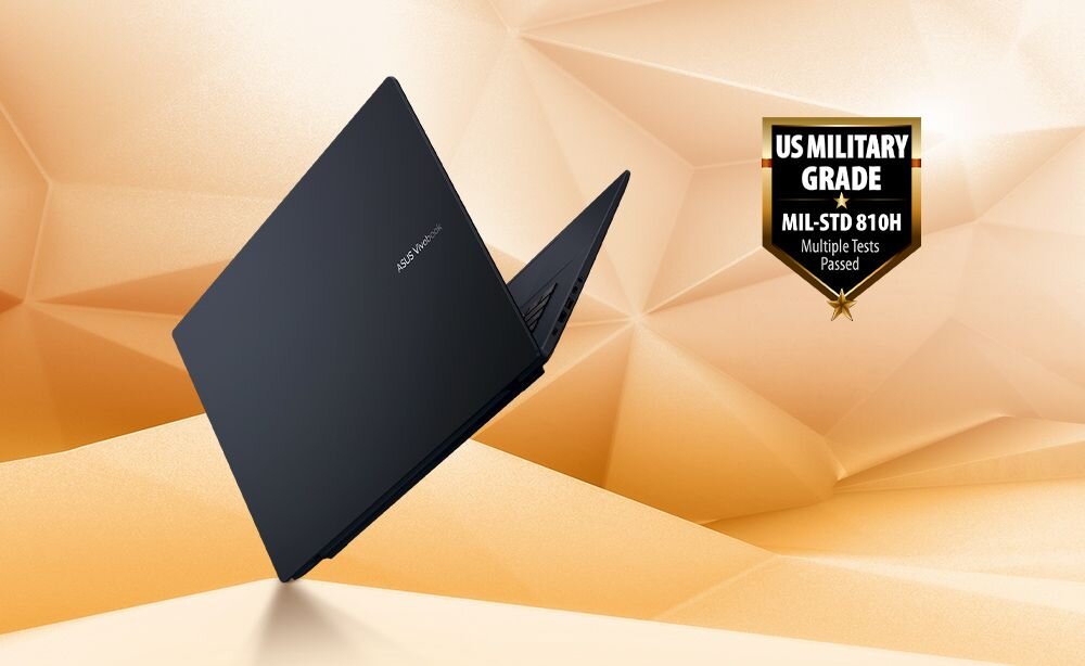 Laptop ASUS Vivobook w kolorze Quiet Blue unosi się na geometrycznym tle obok oznaczenia MIL‑STD‑810H potwierdzającego wytrzymałość – certyfikat MIL-STD-810H dla trwałości podczas codziennego użytkowania