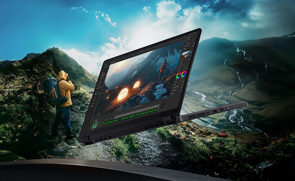 ASUS ProArt PX13 HN7306EA konwertowalny laptop dla twórców z AMD Ryzen AI Max+ 395 i ekranem OLED 3K