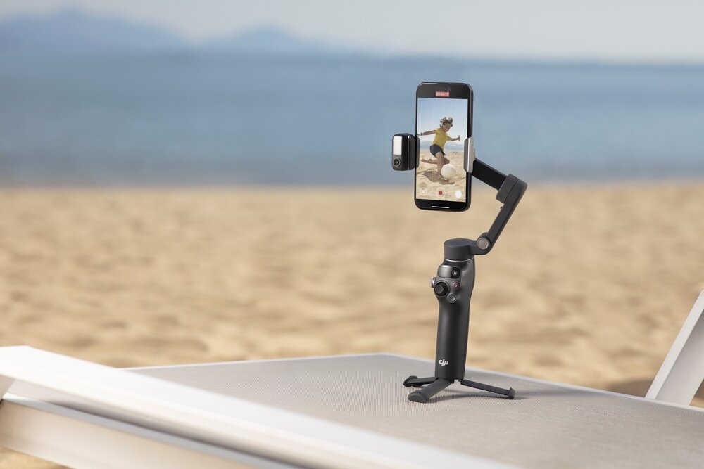 Gimbal DJI Osmo Mobile 7P nagrywanie na plaży   