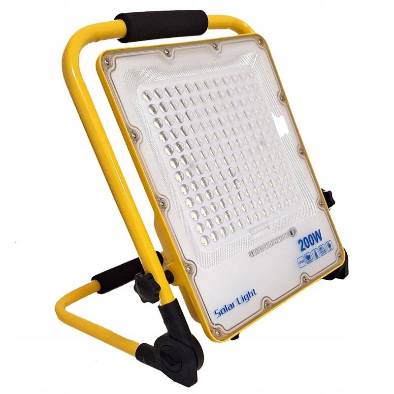 Przenośna lampa LED na żółtym stojaku z czarnymi uchwytami, oznaczona jako \'Solar Light\' i \'200W\'.