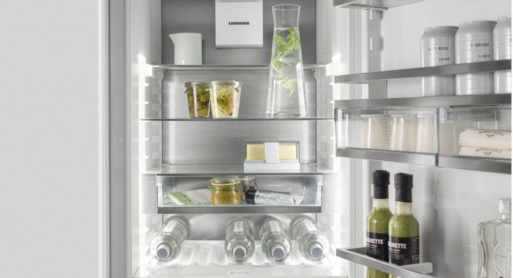 LODÓWKA LIEBHERR CBNBSA 5753 światło oświetlanie