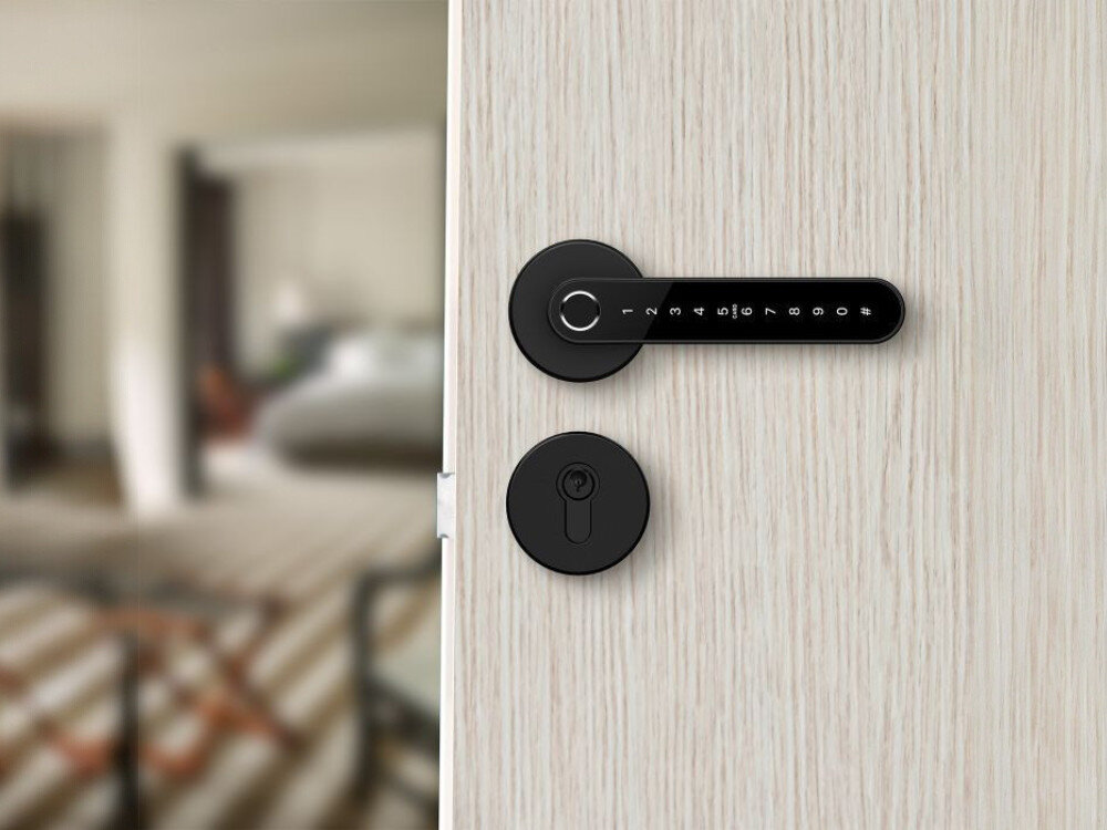 Klamka PSG Luma 63.821 Czarny, styl, klasa, drzwi, elegancja, Czarna klamka inteligentna na drzwiach z czytnikiem linii papilarnych