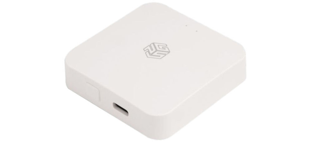 Bramka PSG 63.850, bramka, WiFi, zdalne, telefon, Biała bramka Wi-Fi smart home z widocznym gniazdem zasilania