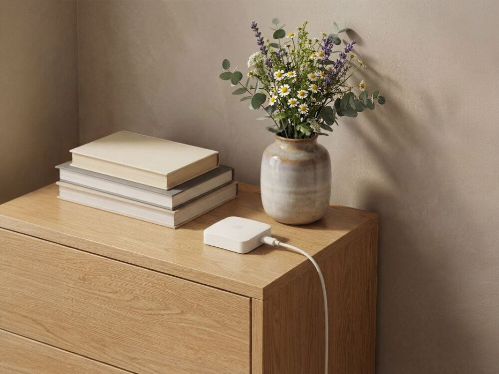 Bramka PSG 63.850, USB-C, 5V, sparowanie, instalacja, Biały mostek inteligentnego domu podłączony do zasilania