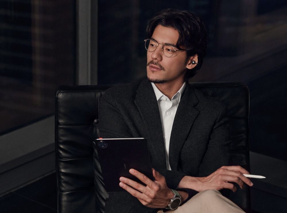 SŁUCHAWKI BLUETOOTH HUAWEI FREECLIP TWS    dźwięk moc łączność szumy redukcja szumów hałas głośność zakres częstotliwość waga zasilanie ładowanie złącze port wtyczka działanie etui smartfon sterowanie wygoda muzyka