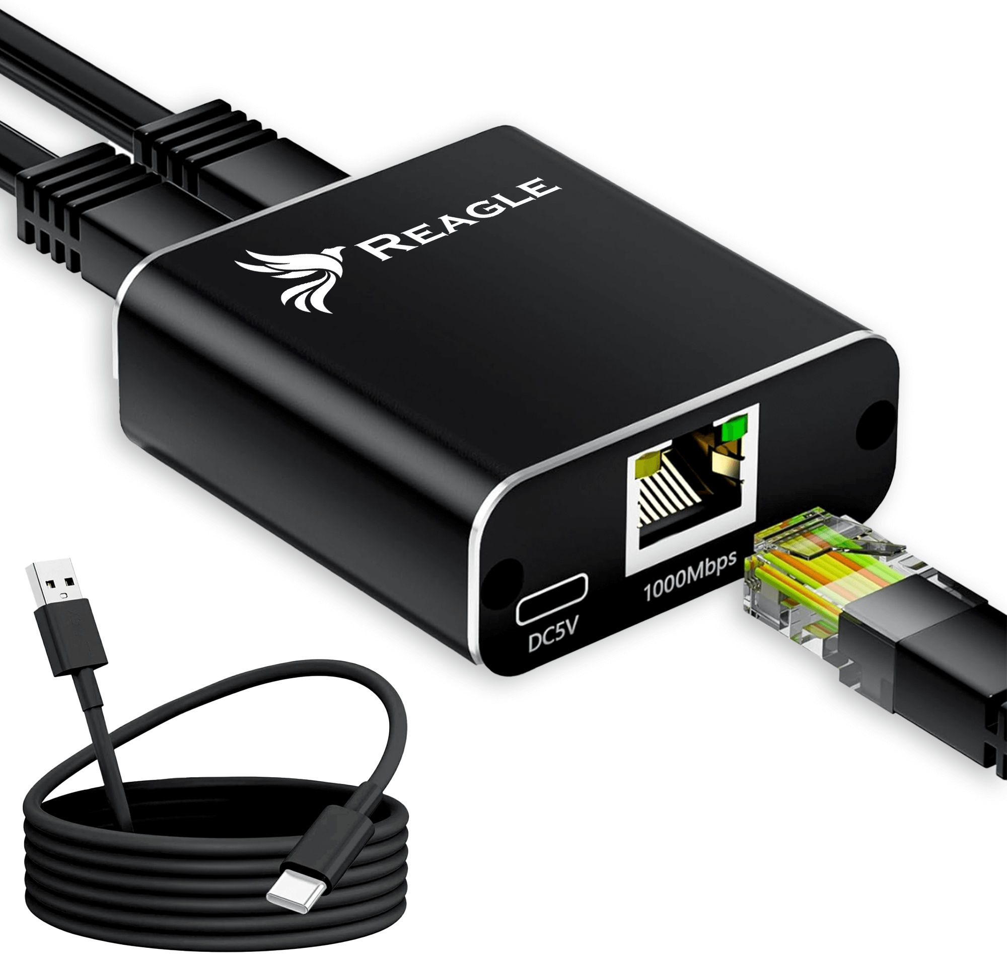 Czarny adapter sieciowy z logo REAGLE, posiadający port Ethernet RJ45 oraz oznaczenia DC5V i 1000Mbps. Obok widoczny jest czarny kabel USB z końcówką typu C.