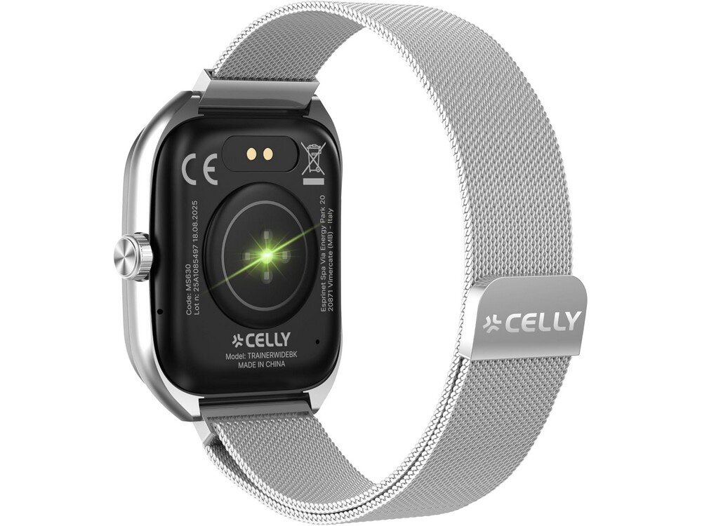 Smartwatch z metalową bransoletą, widoczny od tyłu z logo \'CELLY\' i oznaczeniami CE. Na obudowie napis \'Model: TRAINERWIDEBK MADE IN CHINA\'.