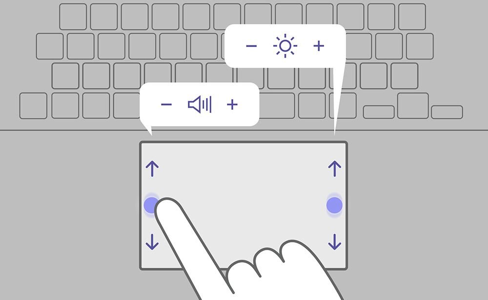 Ilustracja przedstawia klawiaturę laptopa z widocznym touchpadem, na którym znajduje się rysunek dłoni wskazującej gest przewijania. Obok touchpada widoczne są ikony regulacji jasności i głośności z symbolami plus i minus.