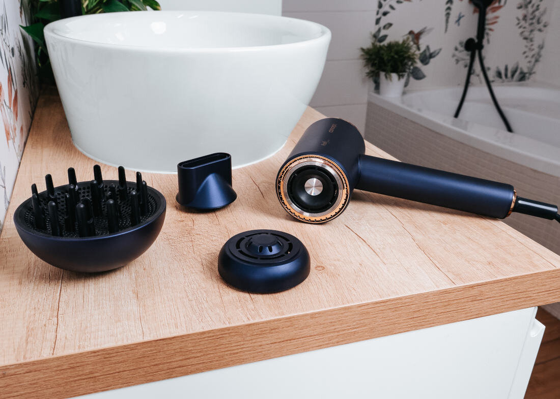 Suszarka CONCEPT BLDC VV8100 1600 W zestaw akcesoria komplet wyposazenie