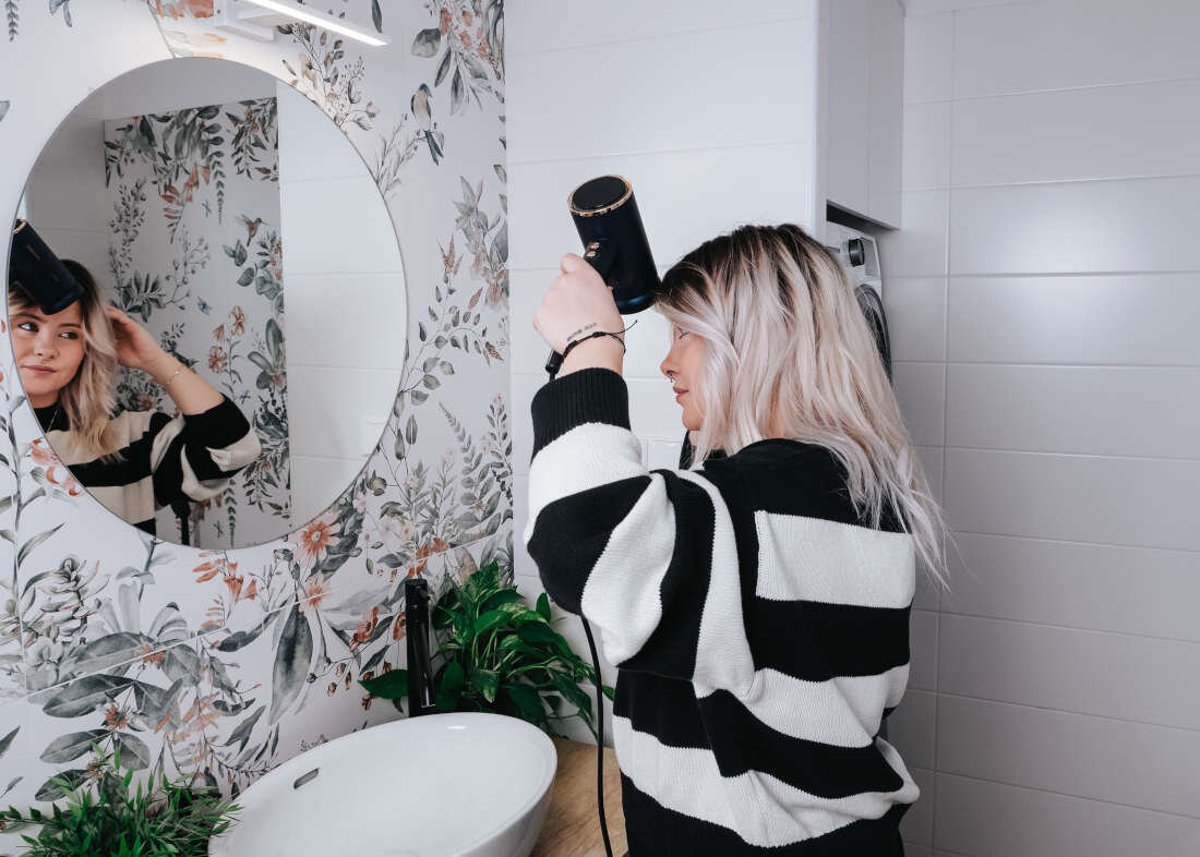 Suszarka CONCEPT BLDC VV8100 1600 W Funkcjonalność i ergonomia kompaktowa wymiary waga lekka kabel długość wygoda komfort użytkowanie korzystanie cicha praca