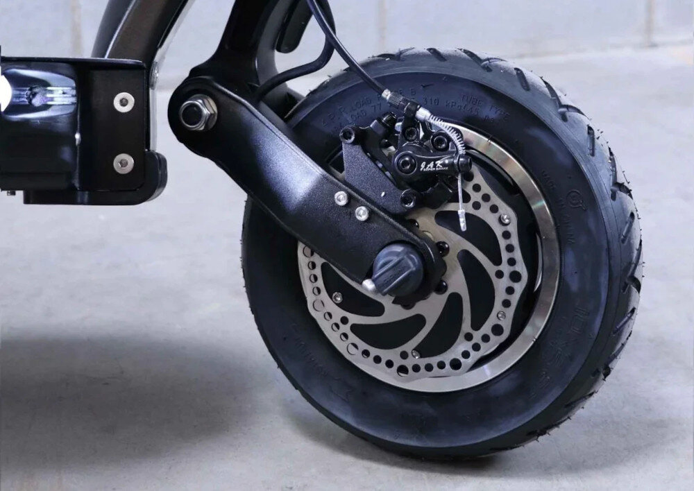 Hulajnoga elektryczna DUALTRON Eagle Czarny kola 10-calowe plynna jaza opony odpornosc na przebicia doskonale tlumia drgania i wstrzasy podwojna amortyzacja komfortowa jazda po nierownych nawierzchniach