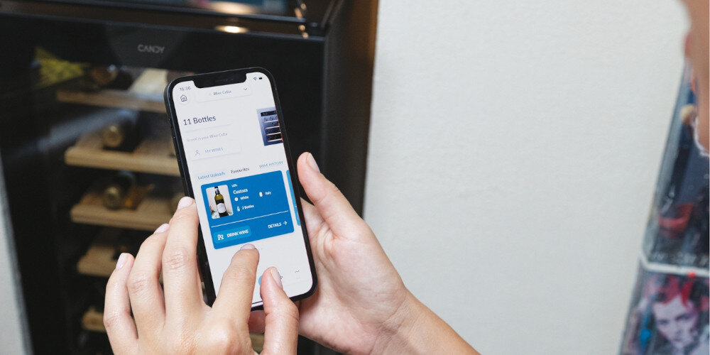 CHŁODZIARKA DO WINA CANDY CWC 200 EELW NF aplikacja hOn zdalne sterowanie korzyści skanowanie etykiet