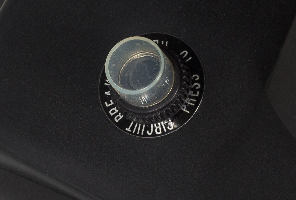 Rozdrabniacz do gałęzi NAC SHE250B-BAG-LD2 elektryczny zabezpieczenie przeciw przeciążeniowe blokada samoczynnego rozruchu