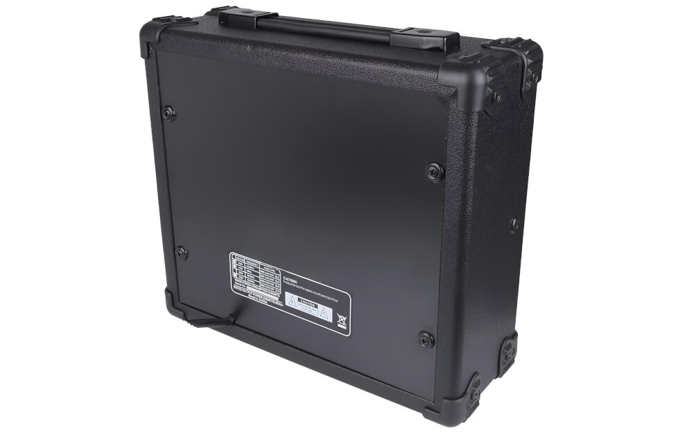 Panel wzmacniacza gitarowego V-TONE Eag Set z regulacją gain, EQ i przełącznikiem Drive, wzmacniacz gitarowy po skosie od tyłu na białym tle