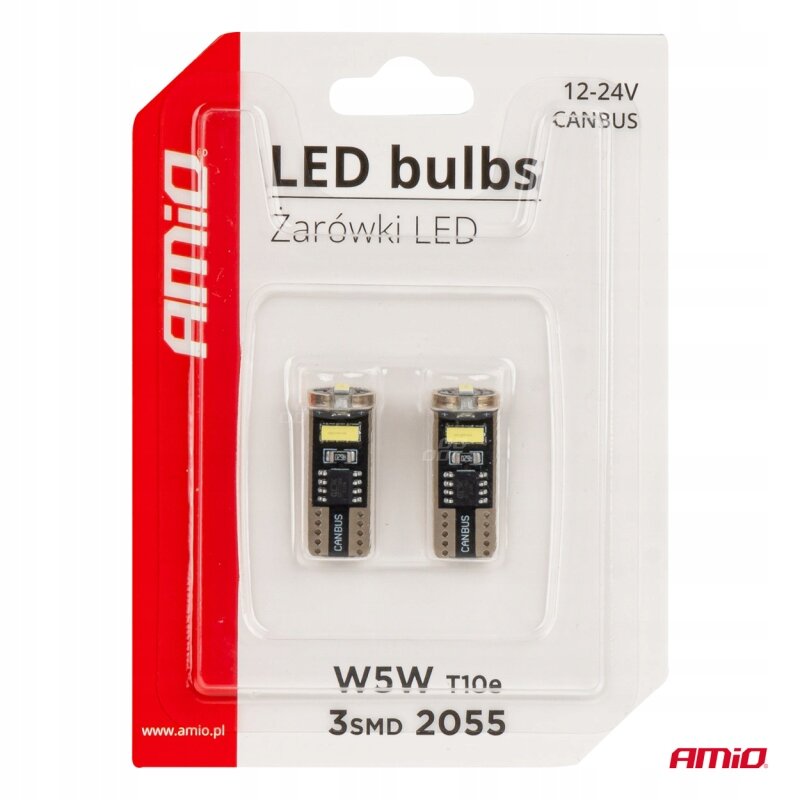 Opakowanie zawiera dwie żarówki LED marki AMiO, oznaczone jako W5W T10E 3SMD 2055. Na opakowaniu widnieje napis \'LED bulbs Żarówki LED\' oraz \'12-24V CANBUS\'.