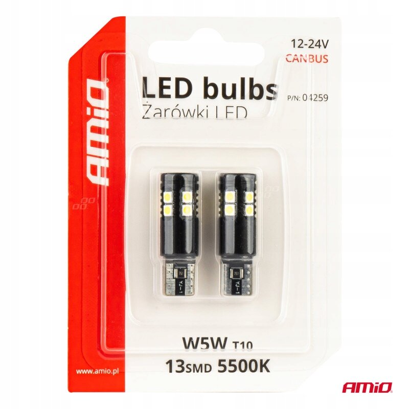 Opakowanie zawiera dwie żarówki LED W5W T10 o mocy 13SMD 5500K. Na opakowaniu widnieje logo \'amio\' oraz napis \'LED bulbs Żarówki LED\'.