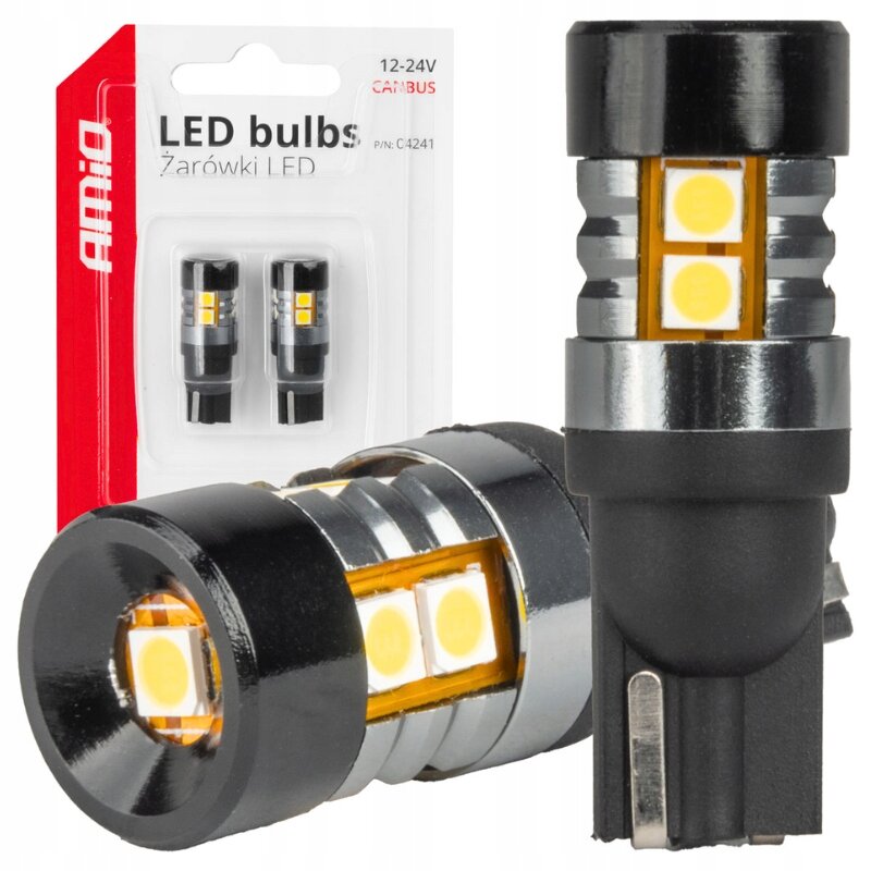Na obrazie widoczne są dwie żarówki LED w kolorze czarnym z żółtymi elementami świetlnymi oraz opakowanie z napisem \'AMiO LED bulbs Żarówki LED 12-24V CANBUS\'.