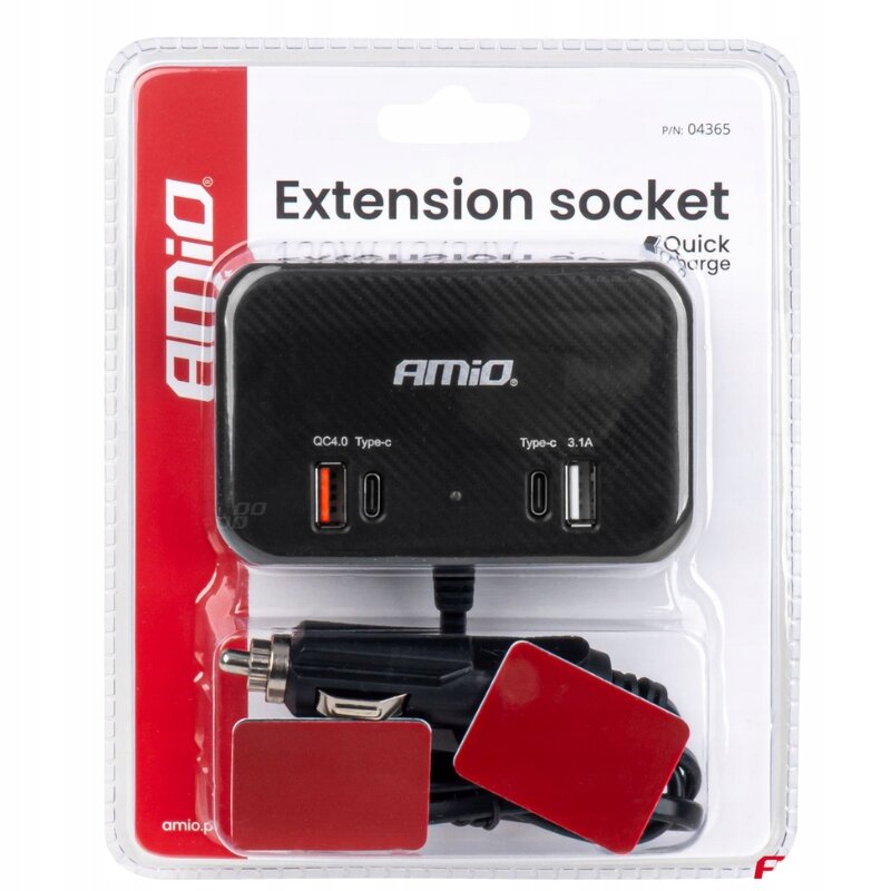 Opakowanie produktu z napisem \'AMiO Extension socket\' zawierające rozdzielacz gniazda zapalniczki z dwoma portami USB oznaczonymi jako QC4.0 Type-C i 3.1A Type-C. W tle widoczne jest logo \'amio.pl\'.