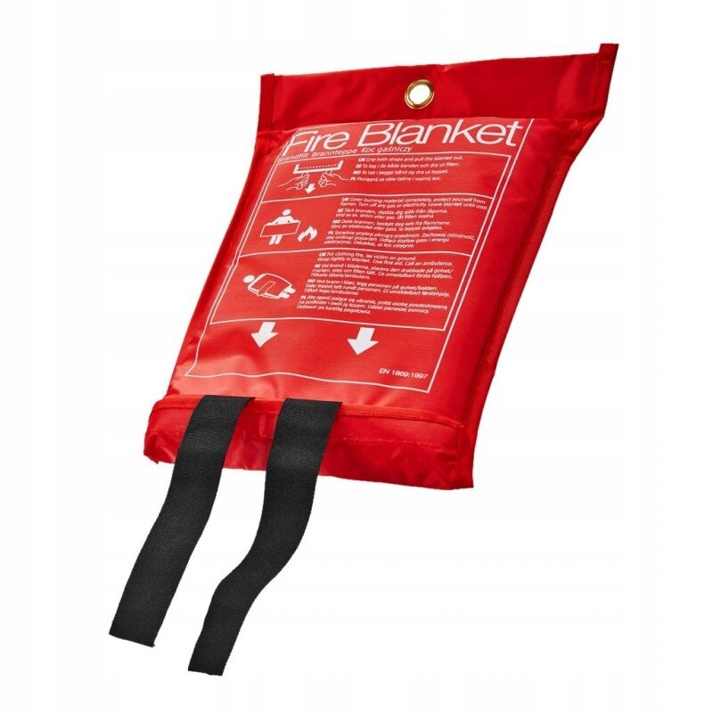 Czerwony koc gaśniczy z białym napisem \'Fire Blanket\' oraz instrukcją użycia. Widoczne są dwa czarne paski oraz metalowe oczko do zawieszenia.