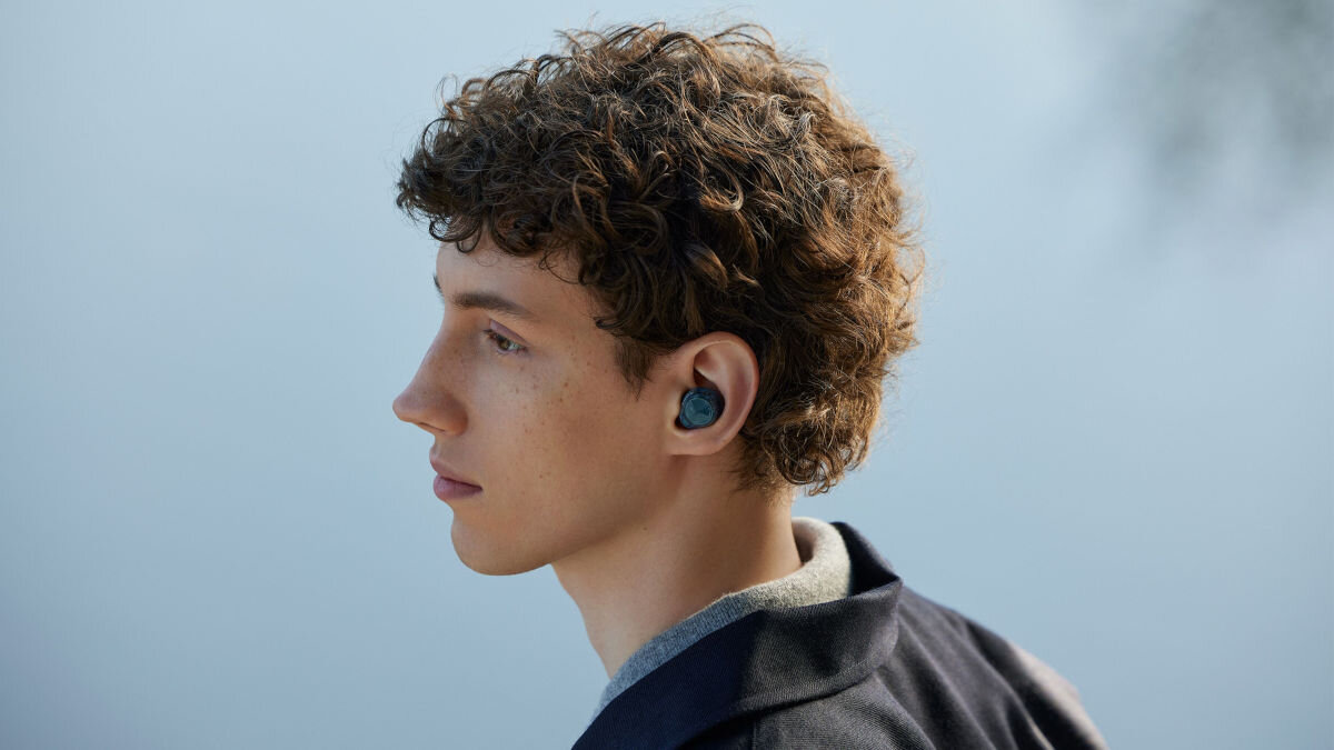 Słuchawki dokanałowe SONY WF-C710 ANC Wodoodporne czarna wersja słuchawek dostępne kolory naturalne dopasowanie