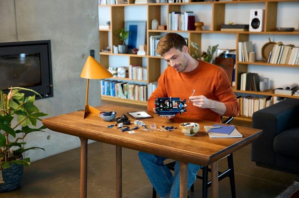 LEGO 10357 Icons Shelby Cobra 427 S-C  relaks spędzanie czasu kreatywne myślenie koordynacja 
 