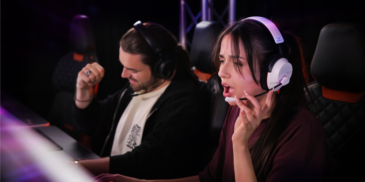  Słuchawki BEYERDYNAMIC MMX 230 - Redukcja hałasu, ANC, osoby z założonymi słuchawkami gamingowymi