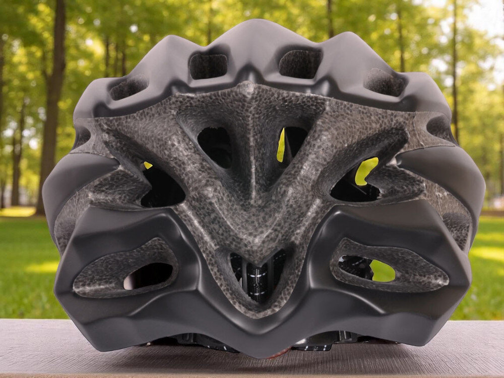 Kask rowerowy VÖGEL VKA-944 Czarny MTB kask przodem na tle parku neutraulny stylowy norma CE EN 1078