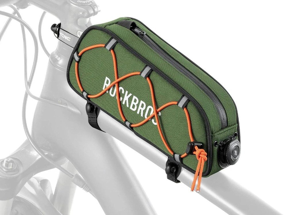 Zielona torba rowerowa zamontowana na ramie roweru, z widocznym logo \'ROCKBROS\' i pomarańczowymi sznurkami na wierzchu.