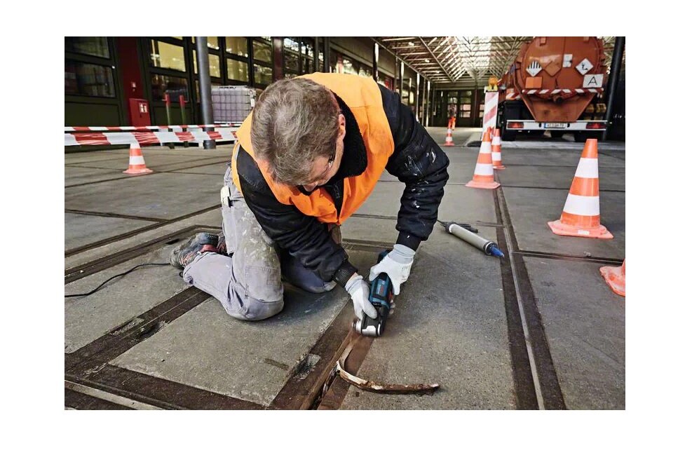 Narzędzie wielofunkcyjne BOSCH 0601231100 Wszechstronne narzędzie oferujące szybką wymianę osprzętu