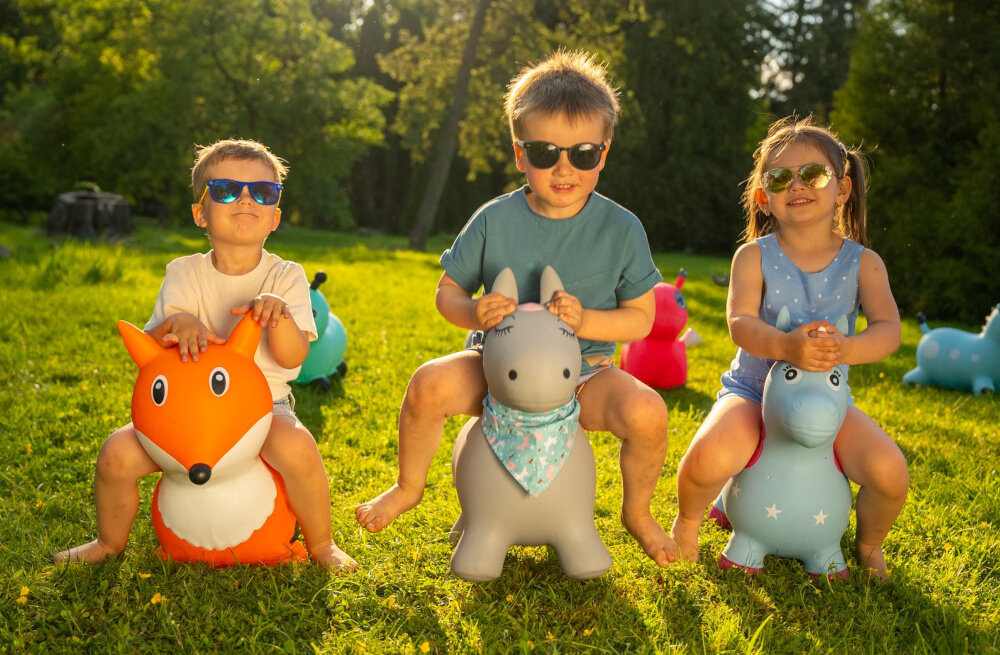 Skoczek SUN BABY Jednorożec J06.012.0.5 dla dzieci powyzej 12 miesiaca zycia forma aktywnosci fizycznej wzmocnienie miesni nog stymulacja ukladu krazenia maksymalny udzwig do 45 kg