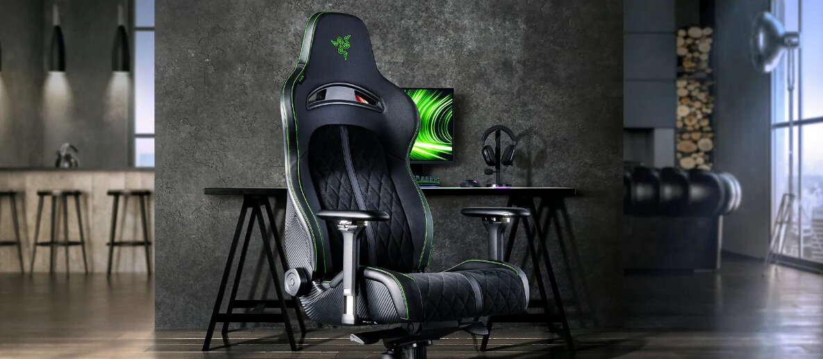 Fotel gamingowy Razer Iskur V2 Newgen na białym tle.
