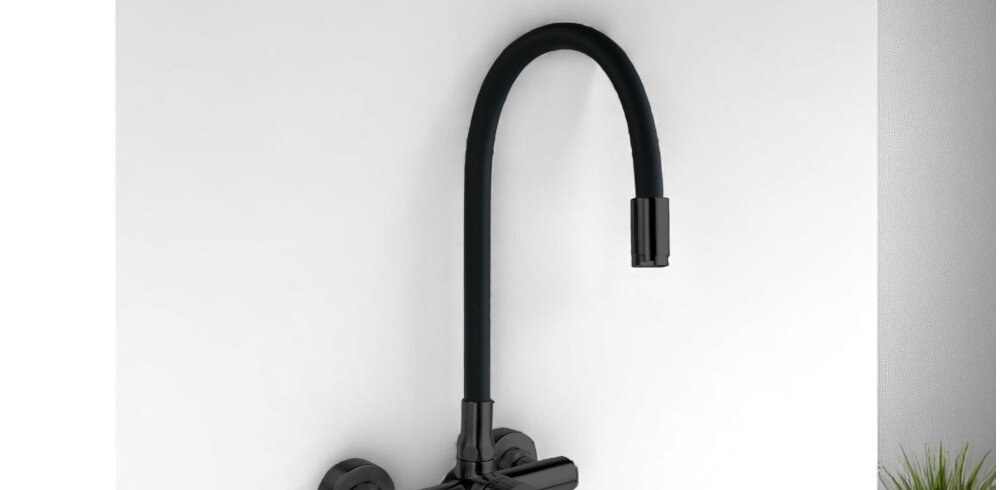 BATERIA KUCHENNA DEANTE Luno BOC N80M zdjęcie lifestyle kuchnia zlewozmywak stal wykończenie trwałość estetyka wygląd dodatek do kuchni funkcjonalność wygląd kolor czarny chrom