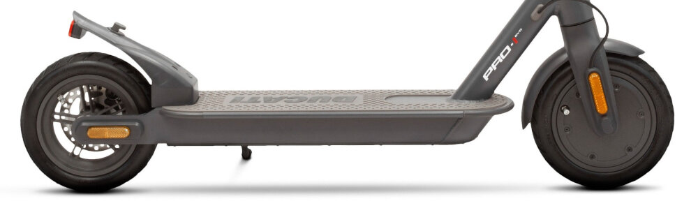 HULAJNOGA ELEKTRYCZNA DUCATI PRO I EVO 2022 V2 dwa pelne kola srednica 8,5 cala z wysokogatunkowej gumy odpornej na uszkodzenia mechaniczne swoboda plynnego poruszania sie