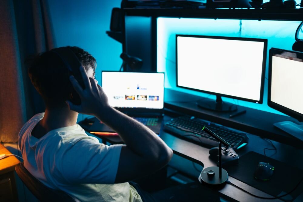 Mikrofon JBL Quantum Stream Talk wszechstronnosc konstrukcja statyw regulacja