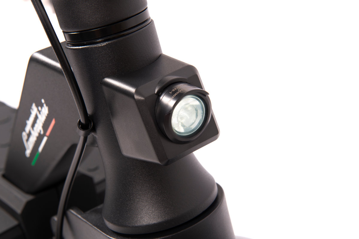 Lamborghini AL EXT istotne jest oswietlenie