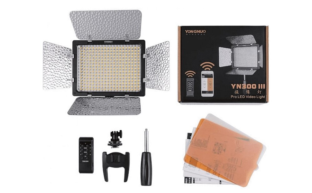 Lampa LED YONGNUO YN300III aparat zdjęcia moc jasność błysk pomiar ekran ustawienia