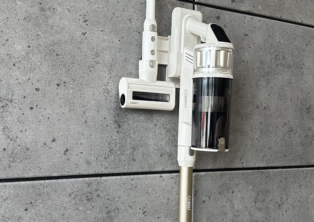 Odkurzacz COBBO G7 Uniwersalne zastosowanie  Zestaw pięciu końcówek i elastycznej rury  dopasowanie Elektroszczotka czyści dywany i podłogi twarde końcówka szczelinowa Groom&Vac mini turboszczotka