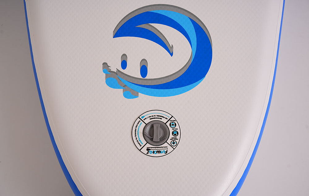 Deska SUP FUNWATER SUPFW01A Niebieski, pianka, EVA, antypoślizgowa, bezpieczeństwo, Zawór do pompowania na powierzchni deski SUP.