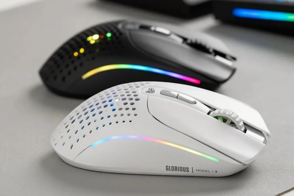 Mysz GLORIOUS PC Model I 2 Wireless Biały konstrukcja ergonomia waga