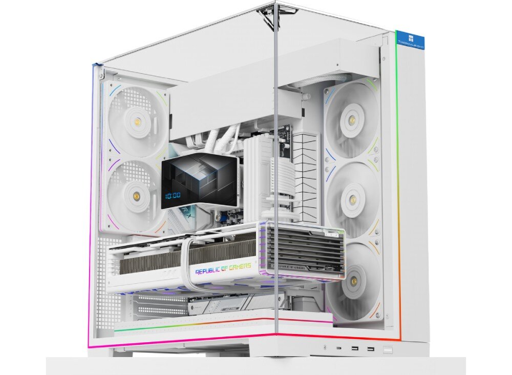 Obudowa THERMALRIGHT A70 ARGB obudowa komputera z podzespołami widocznymi przez szklany bok, przód i górę, wewnątrz znajduje się karta graficzna z napisem 'REPUBLIC OF GAMERS', blok chłodzenia z wyświetlaczem oraz wentylatory z pomarańczowym podświetleniem