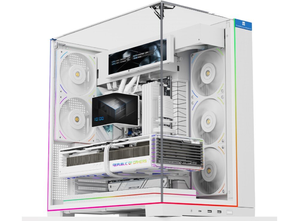 Obudowa THERMALRIGHT A70 Vision ARGB Fan obudowa komputerowa ze szklanym frontem i bokiem, wewnątrz widać podświetlone na pomarańczowo wentylatory, dużą kartę graficzną z napisem 'REPUBLIC OF GAMERS' oraz mały ekran na bloku chłodzenia