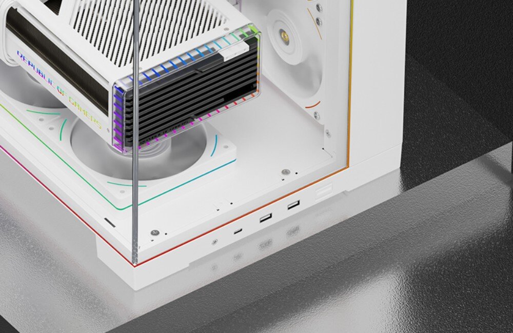 Obudowa THERMALRIGHT A70 Vision ARGB Fan zbliżenie na dolny róg obudowy komputerowej przez szklane panele, widać fragment karty graficznej, podświetlane na pomarańczowo wentylatory oraz zewnętrzny panel z portami USB i gniazdem audio