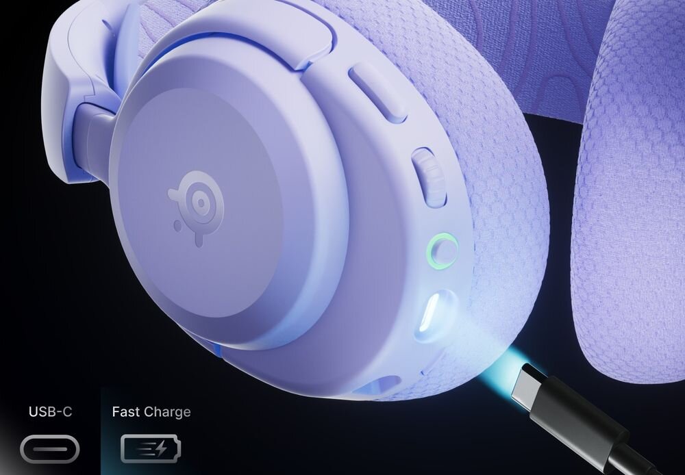 STEELSERIES Arctis Nova 3 szybkie ładowanie 15 minut 9 godzin 40h bateria gaming, słuchawki na czarnym tle, kabel do ładowania