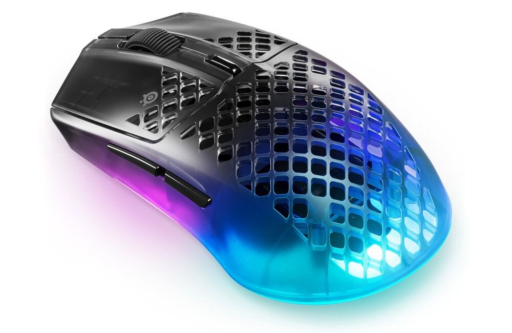 STEELSERIES Aerox 3 Oprogramowanie SteelSeries Engine precyzyjne ustawienie DPI, akceleracji oraz innych parametrów myszy - mysz na białym tle pod kątem