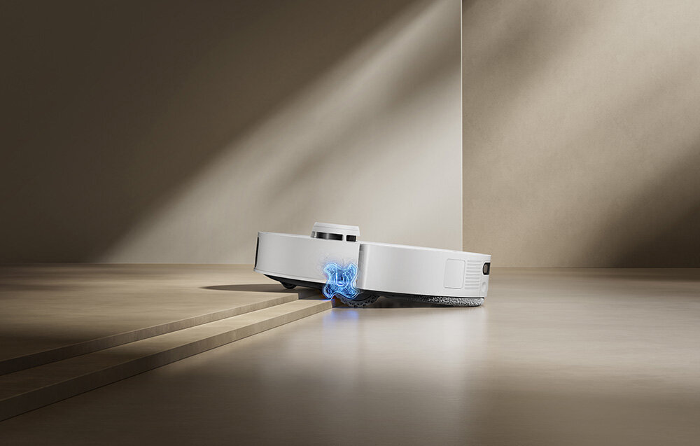 Robot sprzątający DREAME L50S Pro Ultra Biały zdjęcie lifestyle Sprawna nawigacja w domu System EasyLeap pokonywanie progów dwuwarstwowych przeszkód Smart Pathfinder Technology (LDS) 220 typów obiektów omija przeszkody i planuje trasę sprzątania