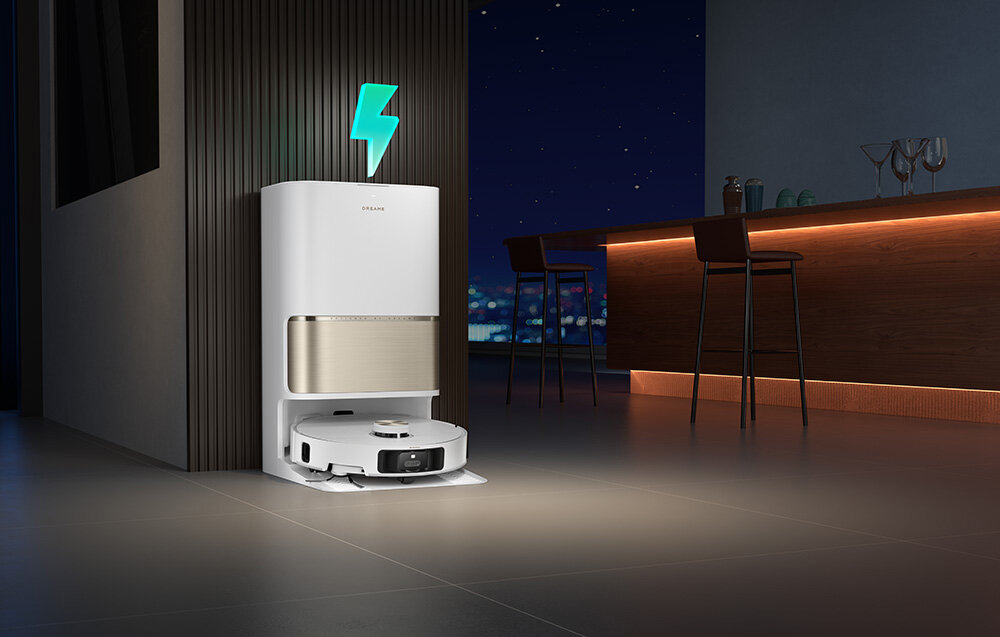 Robot sprzątający DREAME L50S Pro Ultra Biały zdjęcie lifestyle Automatyczna stacja pracy Stacja PowerDock pojemnik do worka 3,2 l  około 100 dni bez ingerencji System uzupełnia wodę i detergent  20 dysz do płukania podstawy zestaw sprzedawany osobno