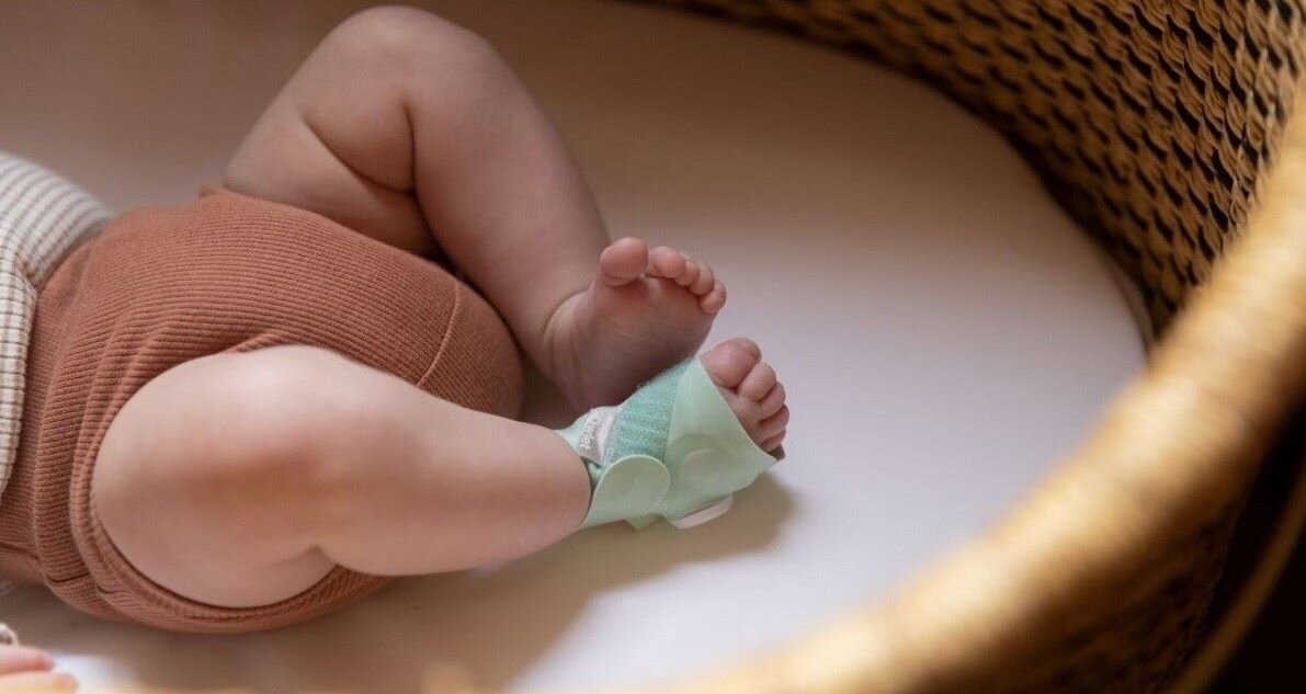 Niania elektroniczna OWLET Smart Sock 3 monitor oddechu Granatowy wzkaźnik jakości snu ponad 1 milion otula nóżkę