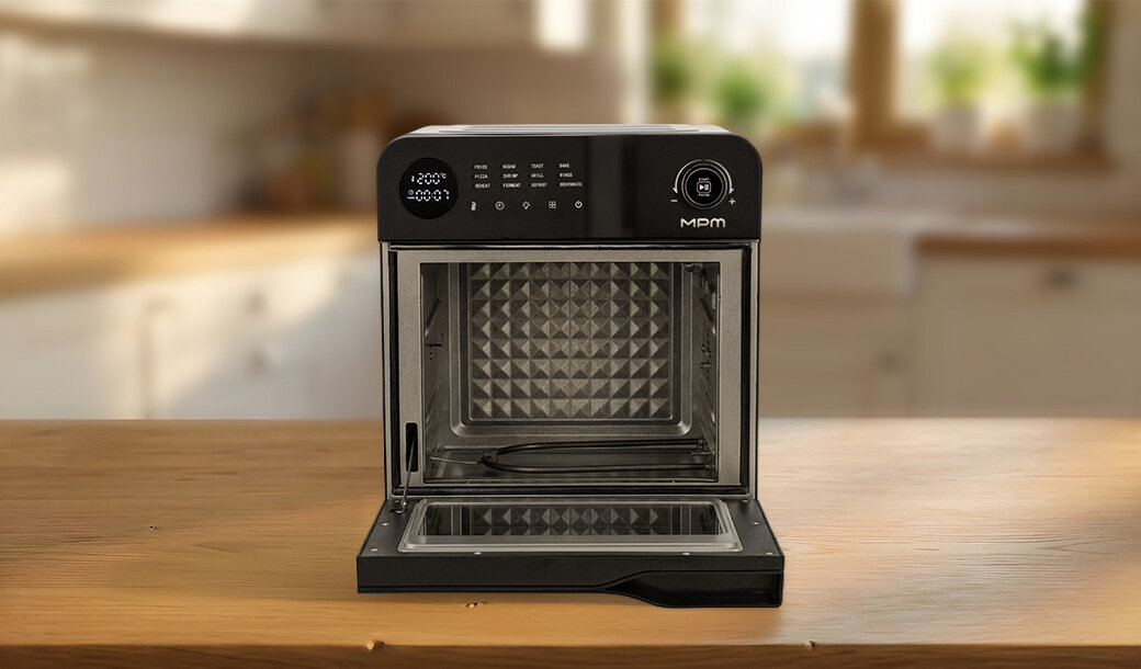 Otwarta Frytkownica MFR-15 z numerkami na kuchennym blacie.