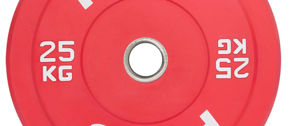 Obciążenie HMS CBR25 (25 kg) białe tło zbliżenie na oznaczenie wagi kalibrowane wagowo i wymiarowo w granicach od -0,5% do +0,5% rzeczywista masa pozostaje bardzo bliska deklarowanej wartości 25 kg większa kontrola i powtarzalność wyników bardziej świadomy rozwój siły lepsze monitorowanie postępów w treningu wyraźne oznaczenie masy na powierzchni